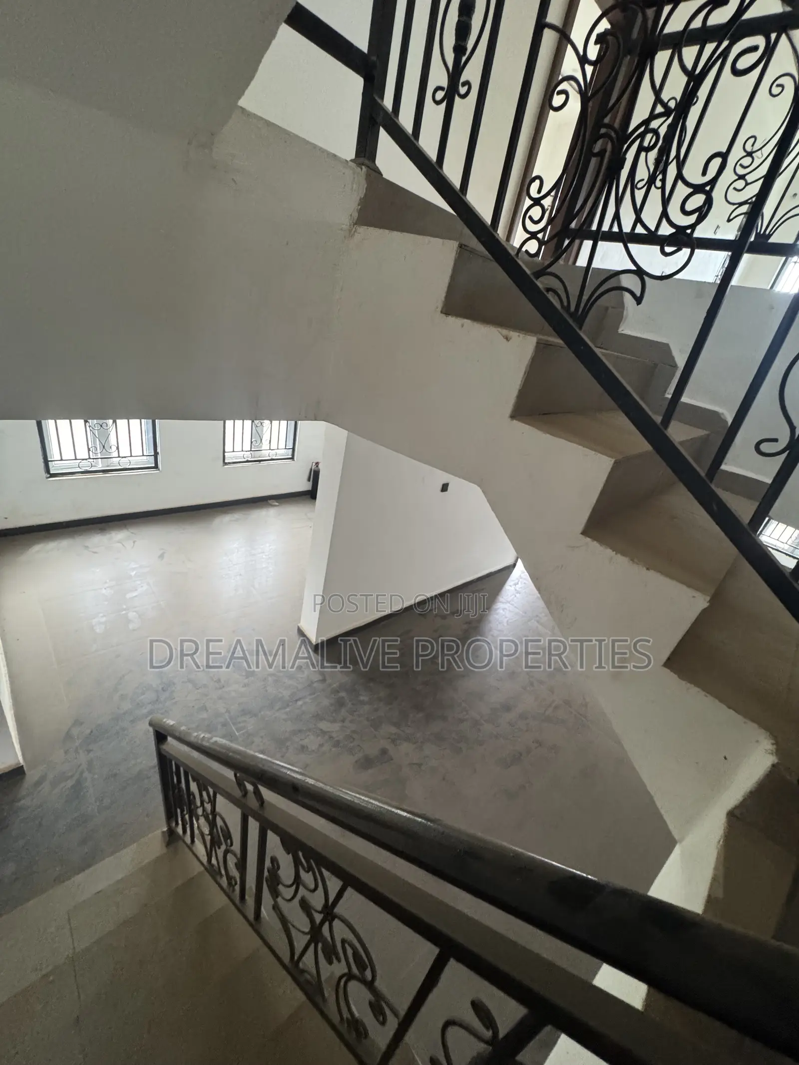 4bdrm Duplex in Life Camp for sale