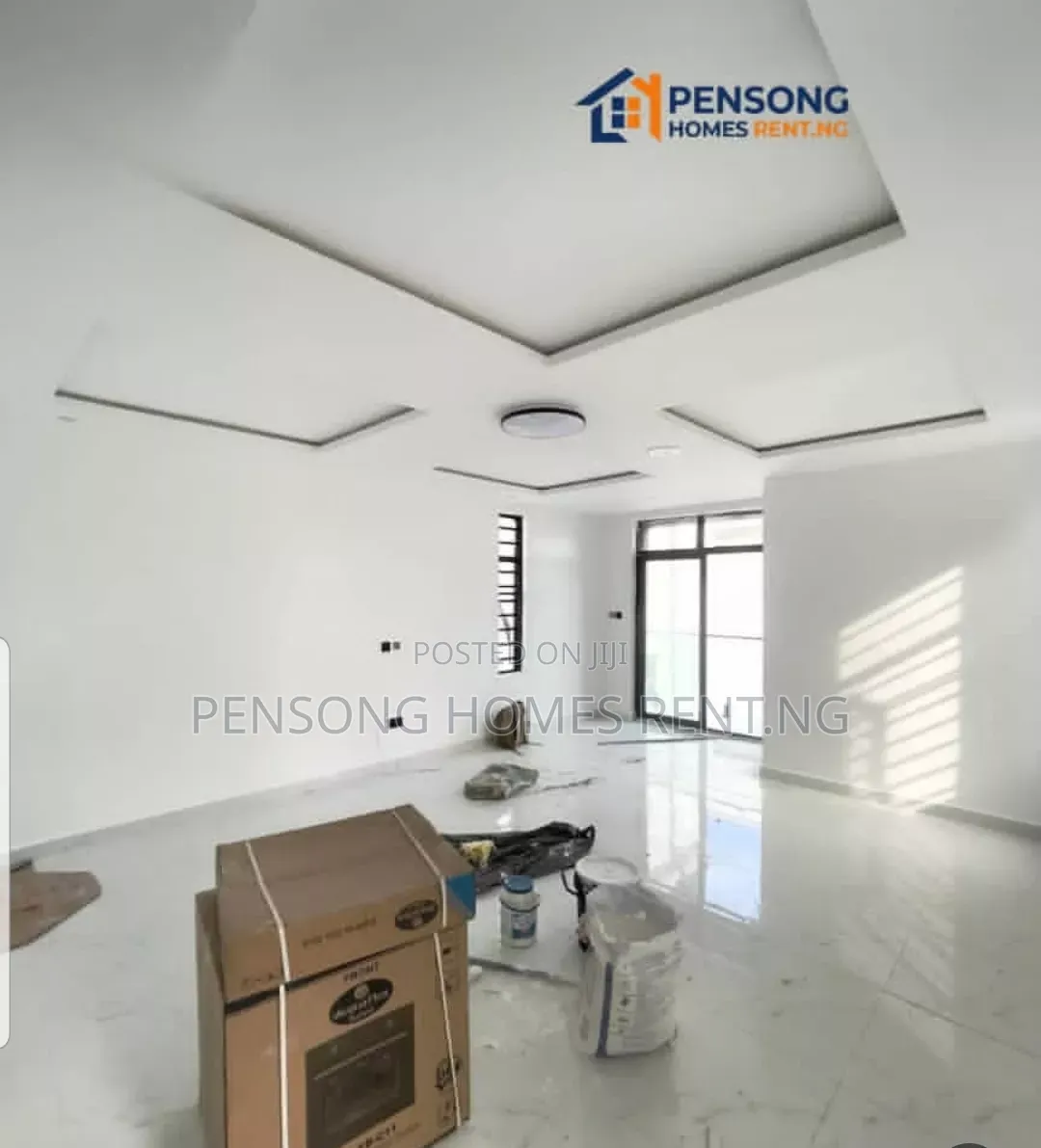 2bdrm Apartment in Chevron Toll Gate, Lekki Expressway for rent