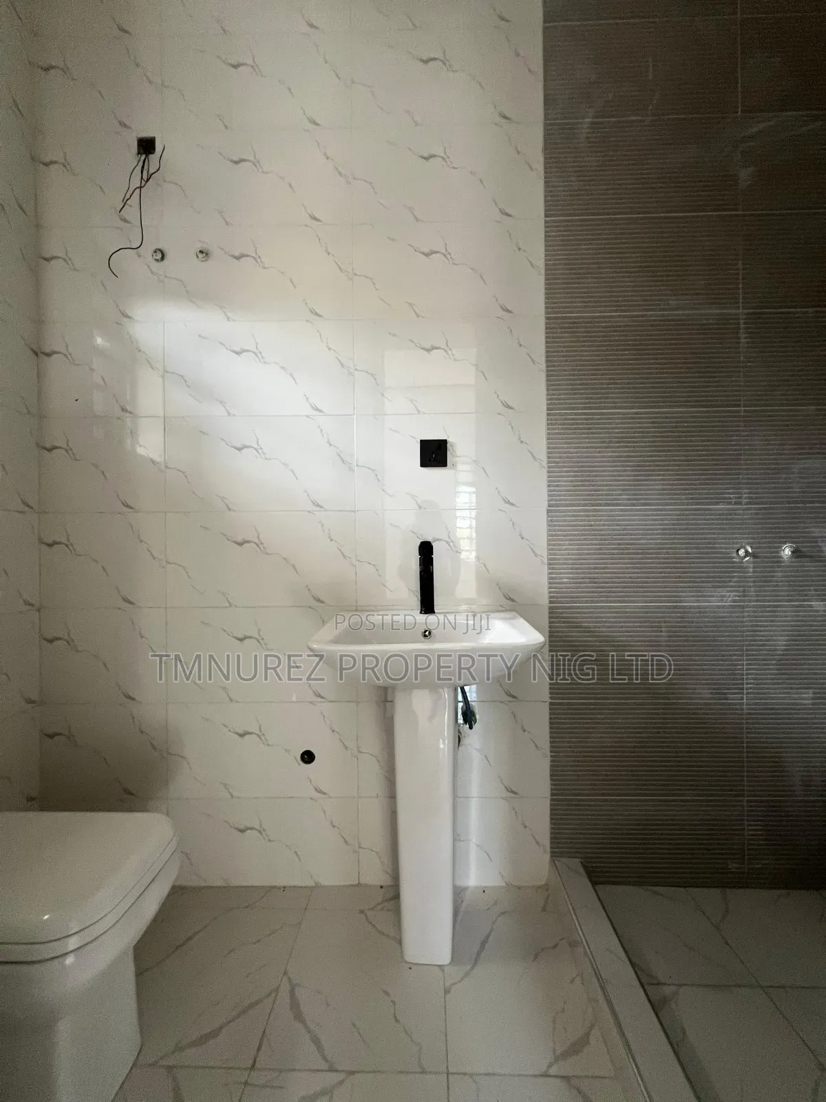 2bdrm Apartment in Abraham Adesanya Estate for rent