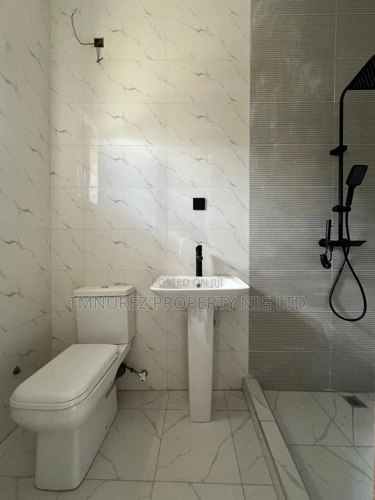 2bdrm Apartment in Abraham Adesanya Estate for rent