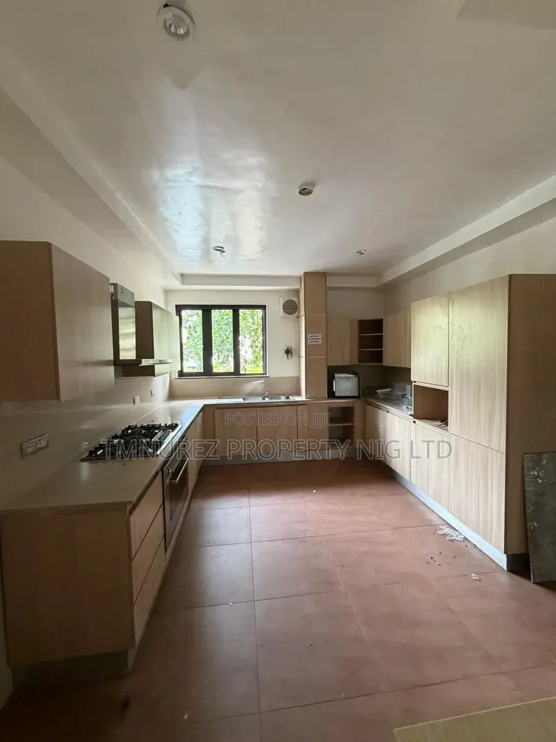 Furnished 3bdrm Apartment in Bourdillon for rent