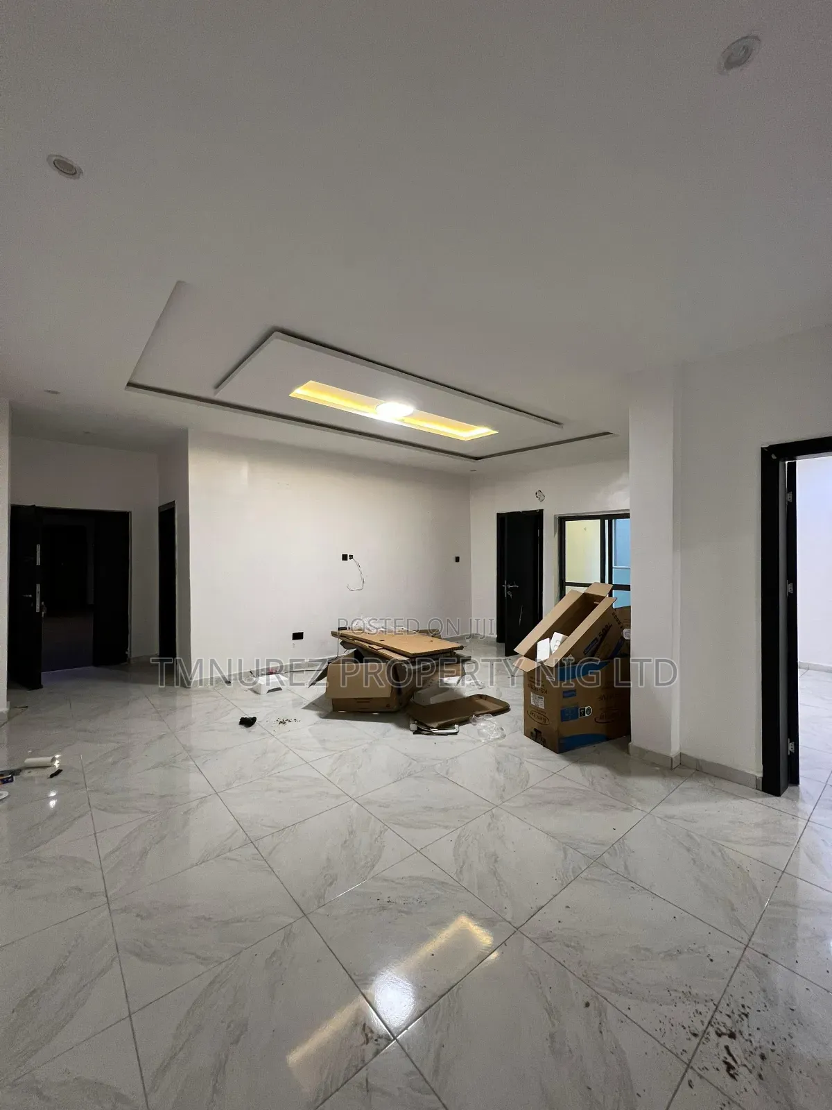 3bdrm Apartment in Lekki Phase 1 for rent