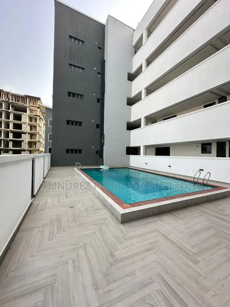 3bdrm Apartment in Lekki Phase 1 for sale