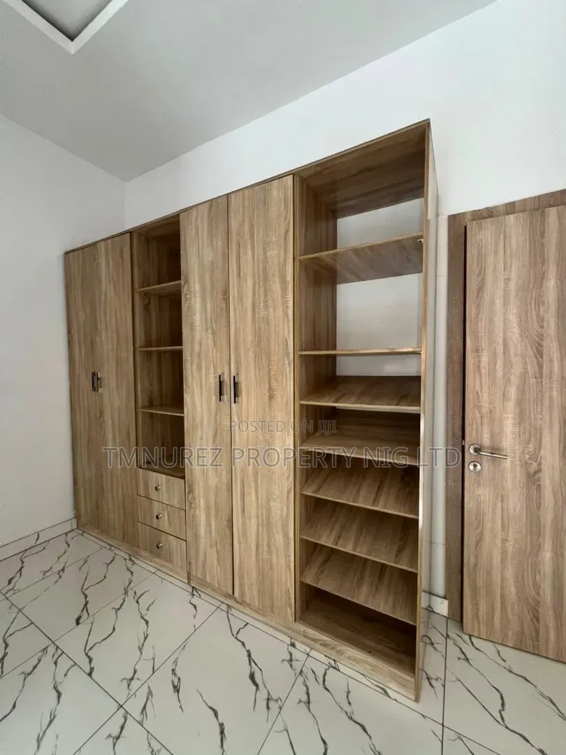 3bdrm Duplex in Ikota for rent