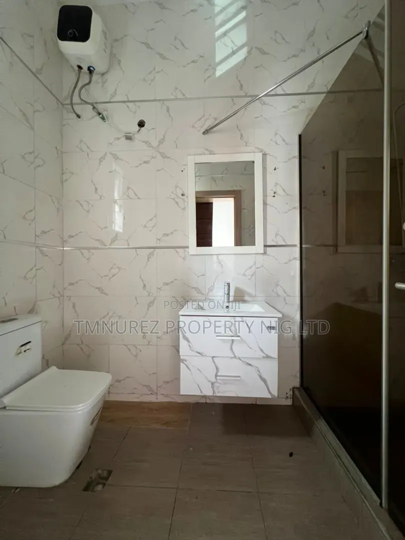 3bdrm Duplex in Ikota for rent