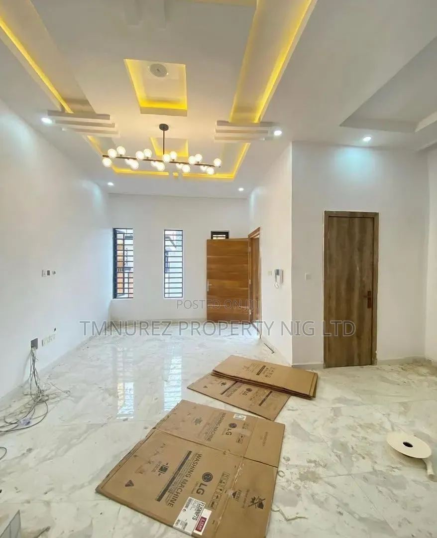 4bdrm Duplex in Ikota for rent