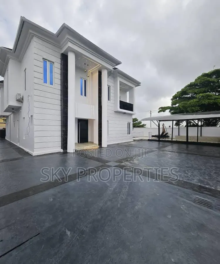 5bdrm Duplex in Lekki for sale