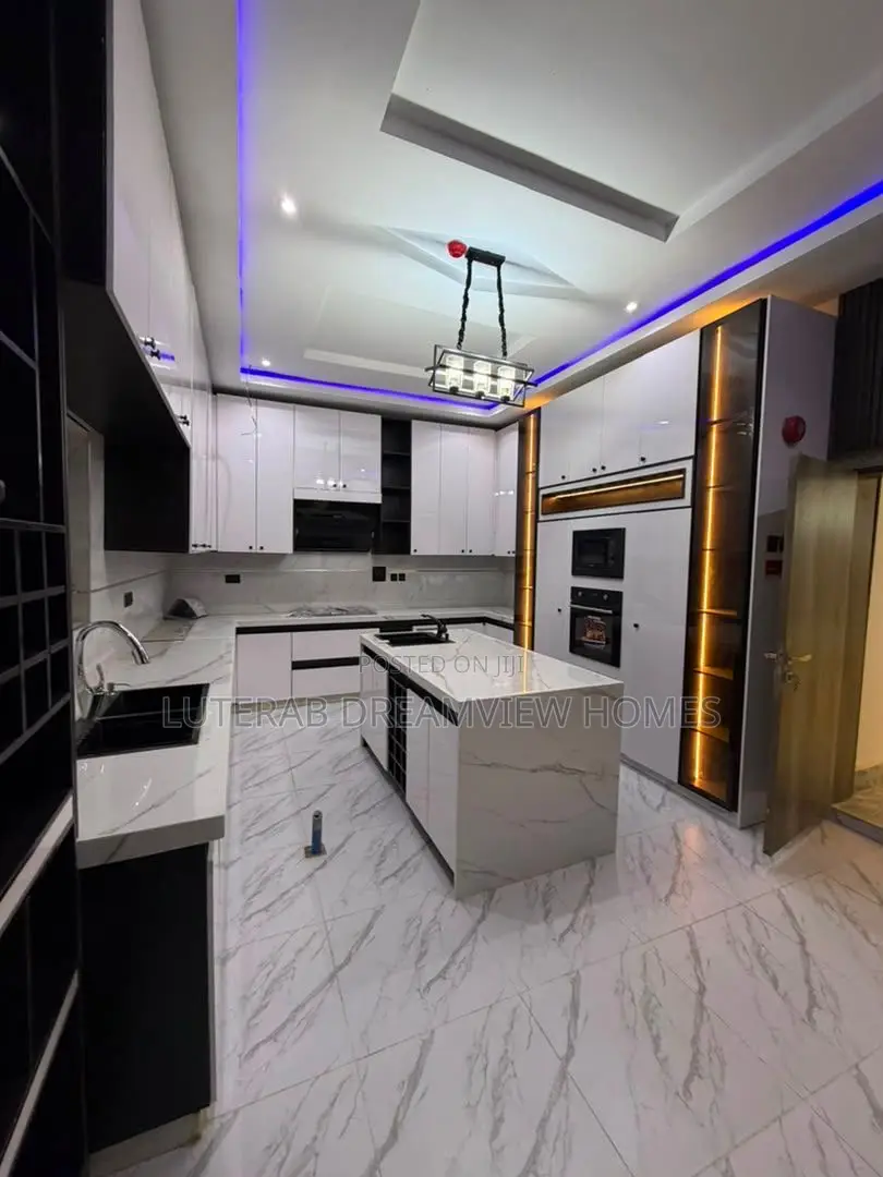 An Exceptional 6bedroom Luxury Residence Crafted for Prestige Living