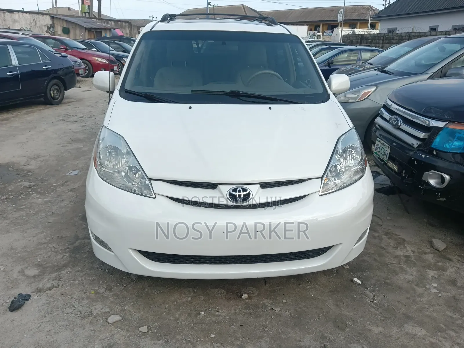 Toyota Sienna LE 8 Passenger 2010 White