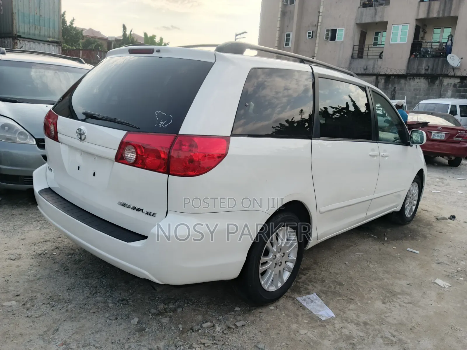 Toyota Sienna LE 8 Passenger 2010 White