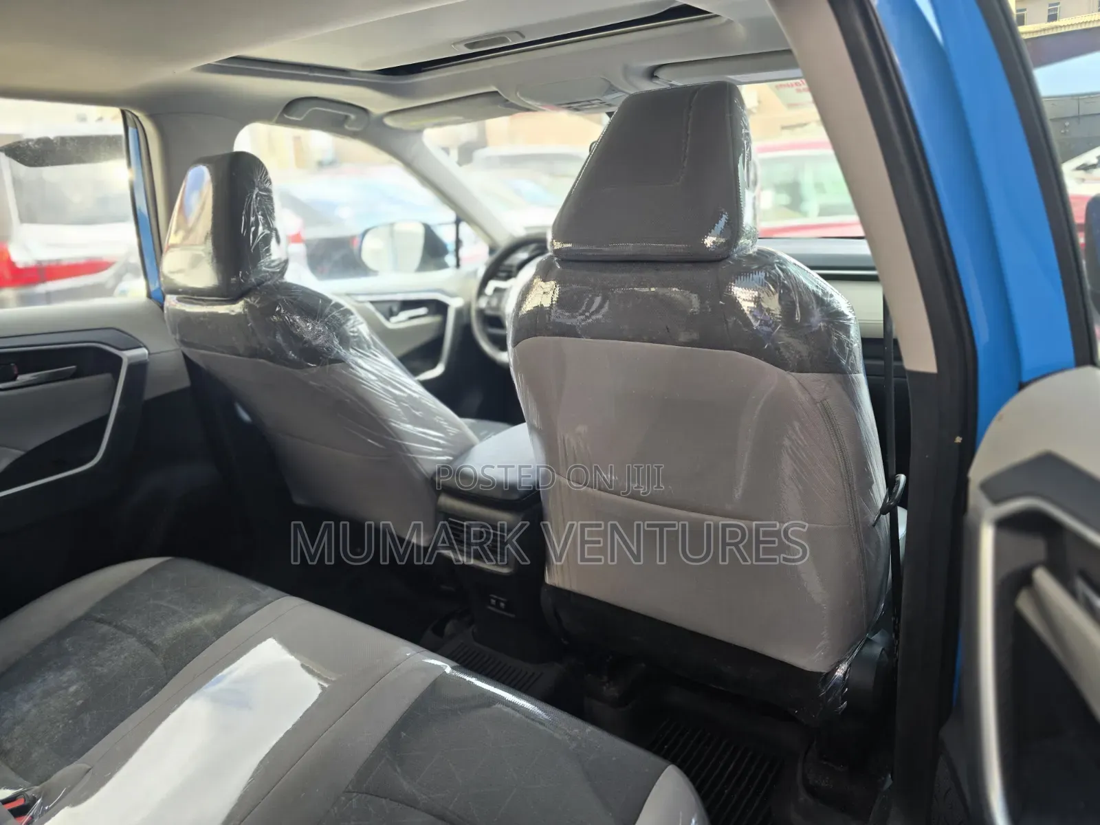 Toyota RAV4 2019 Blue