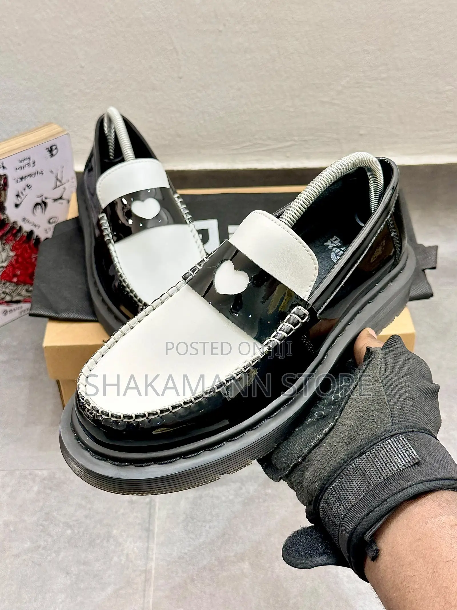 Dr Martens Penton Heart  Loafers Black/White