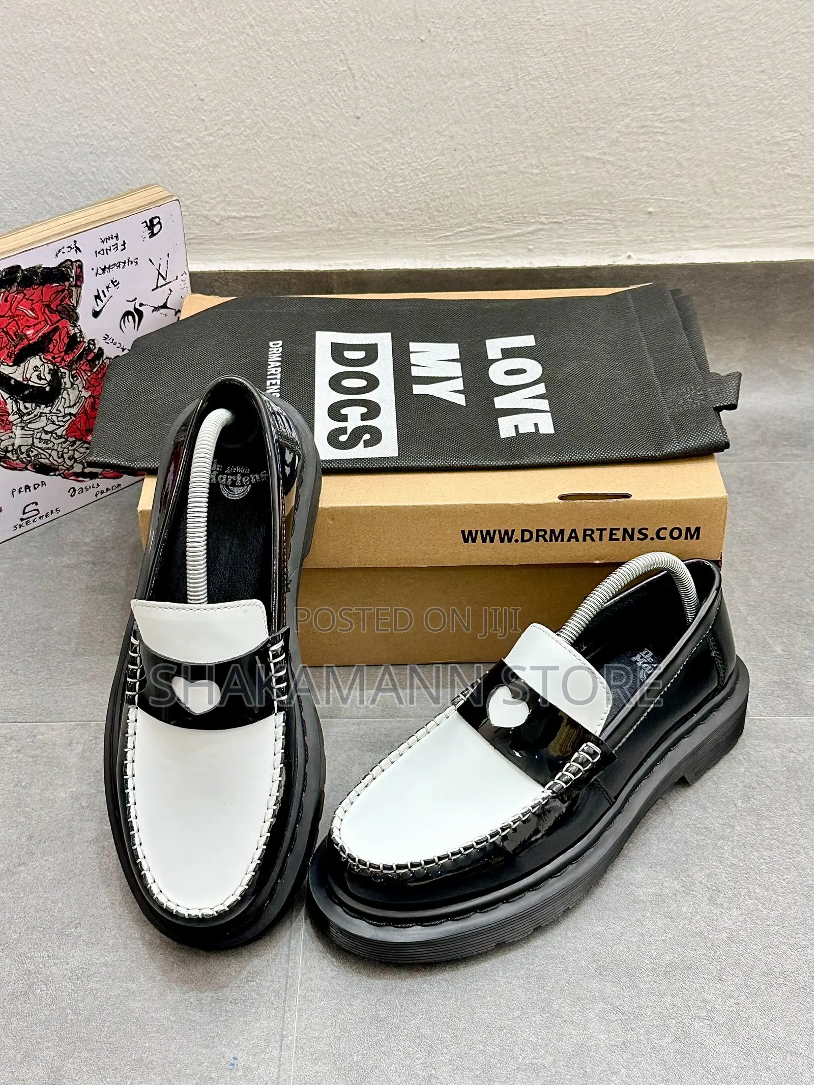 Dr Martens Penton Heart  Loafers Black/White