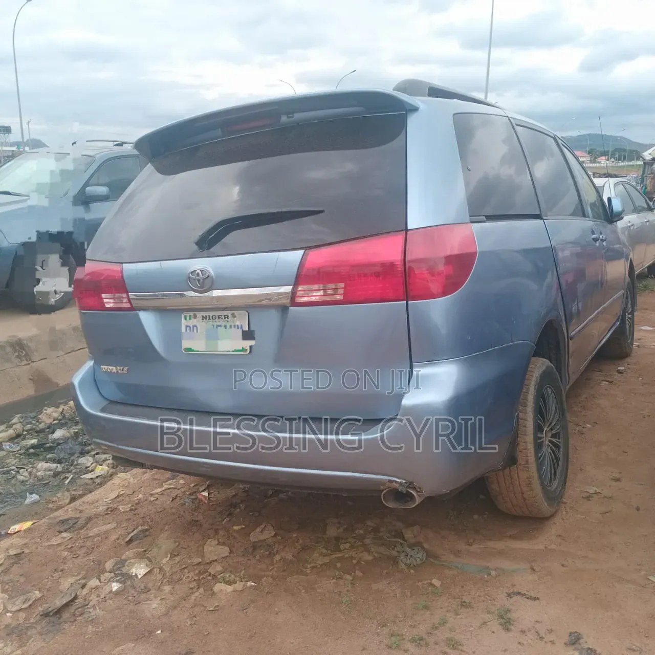 Toyota Sienna 2005 Blue
