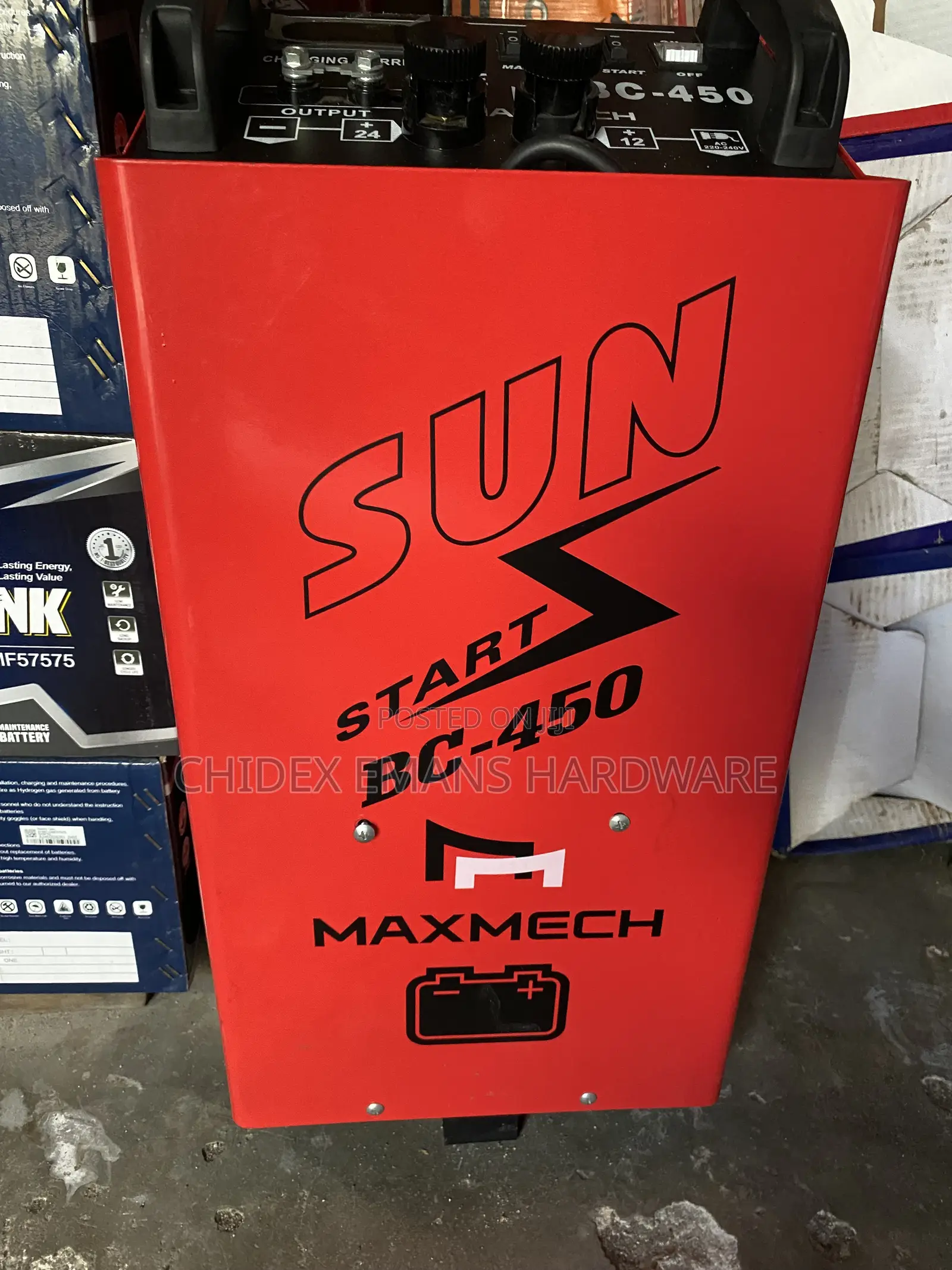 Maxmech Bc-450 Heavy-Duty Battery Charger for 12v and 24v Batteries.