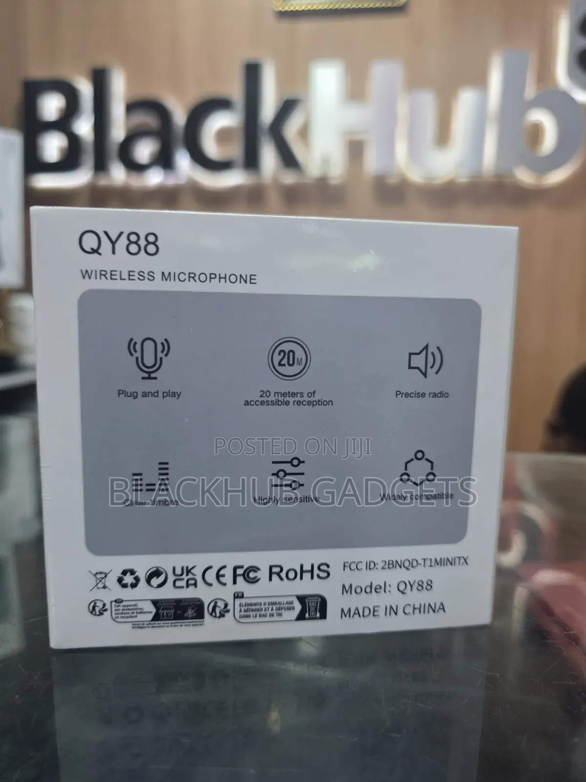 Qy88 Lavalier Wireless Microphone