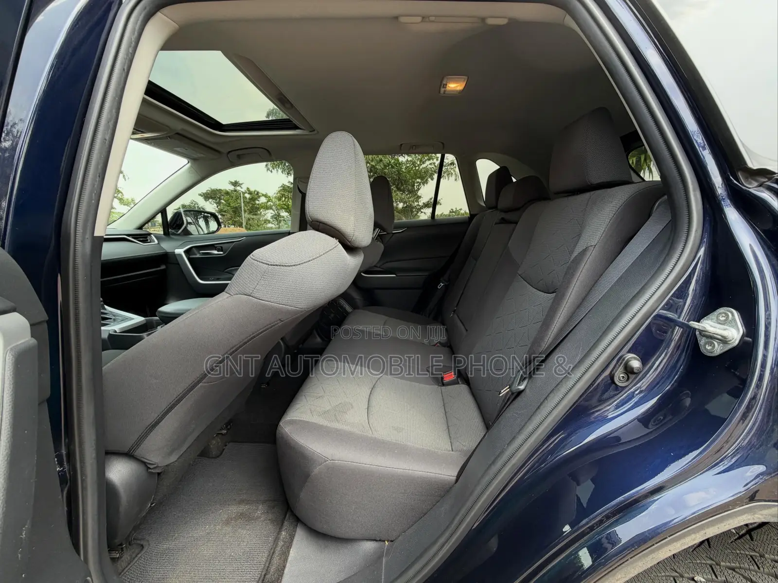 Toyota RAV4 2021 Blue