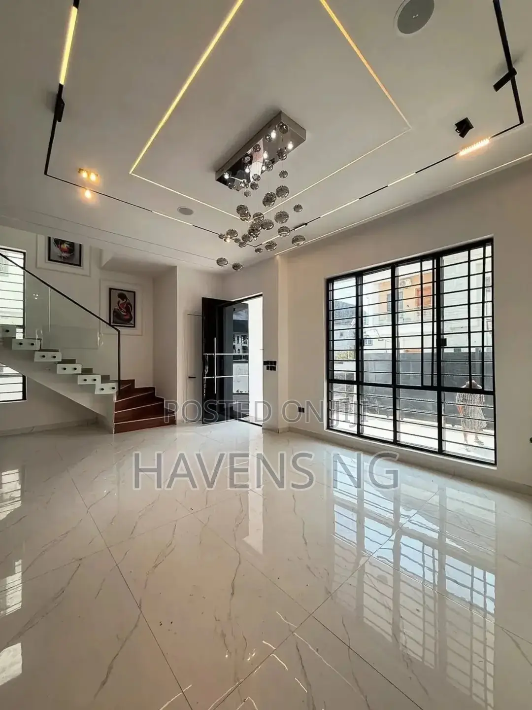 5bdrm Duplex in Ikota for sale