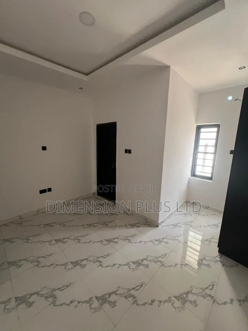 3bdrm Duplex in Sangotedo for sale
