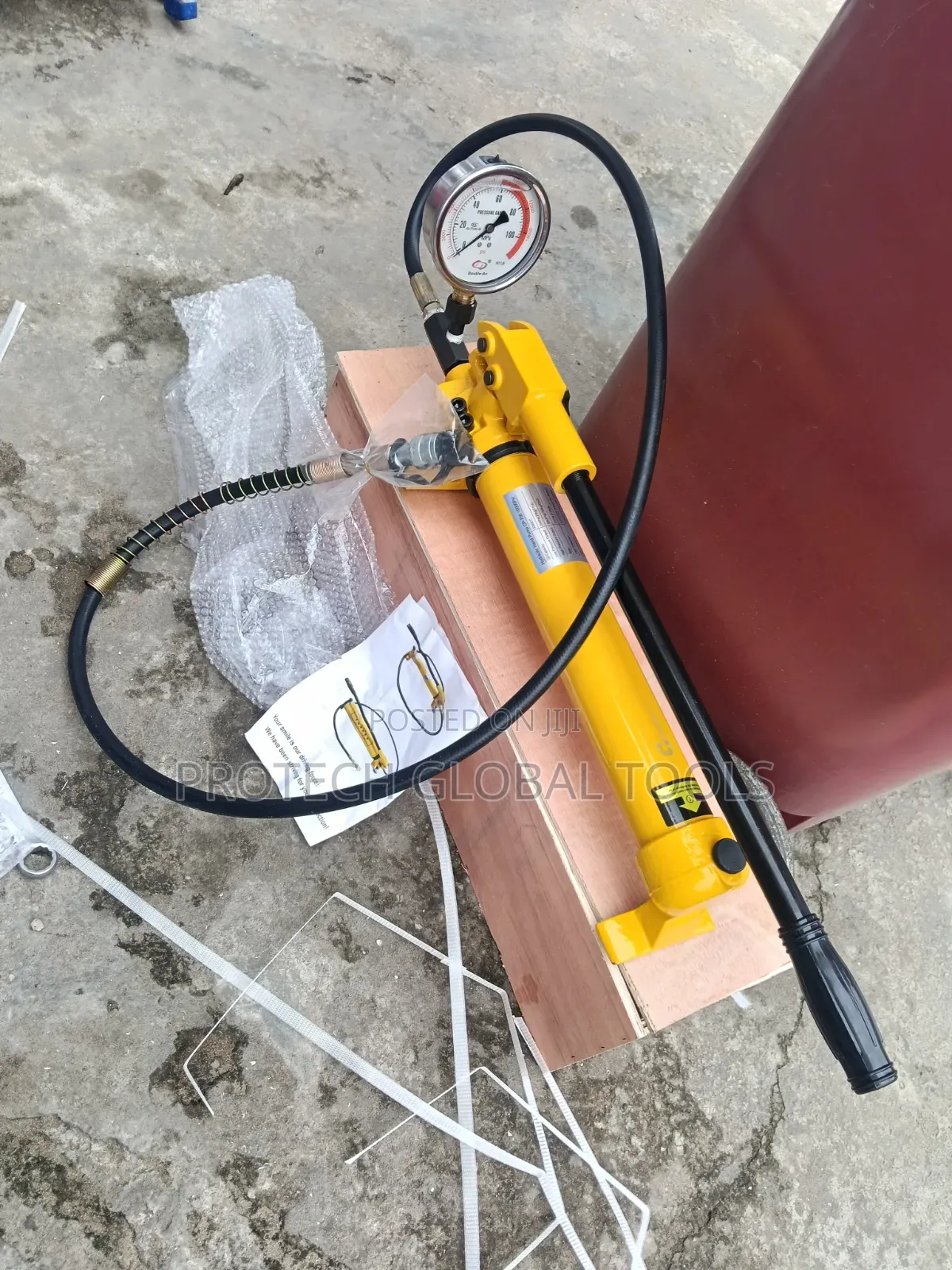 Hydraulic Pump With Guage