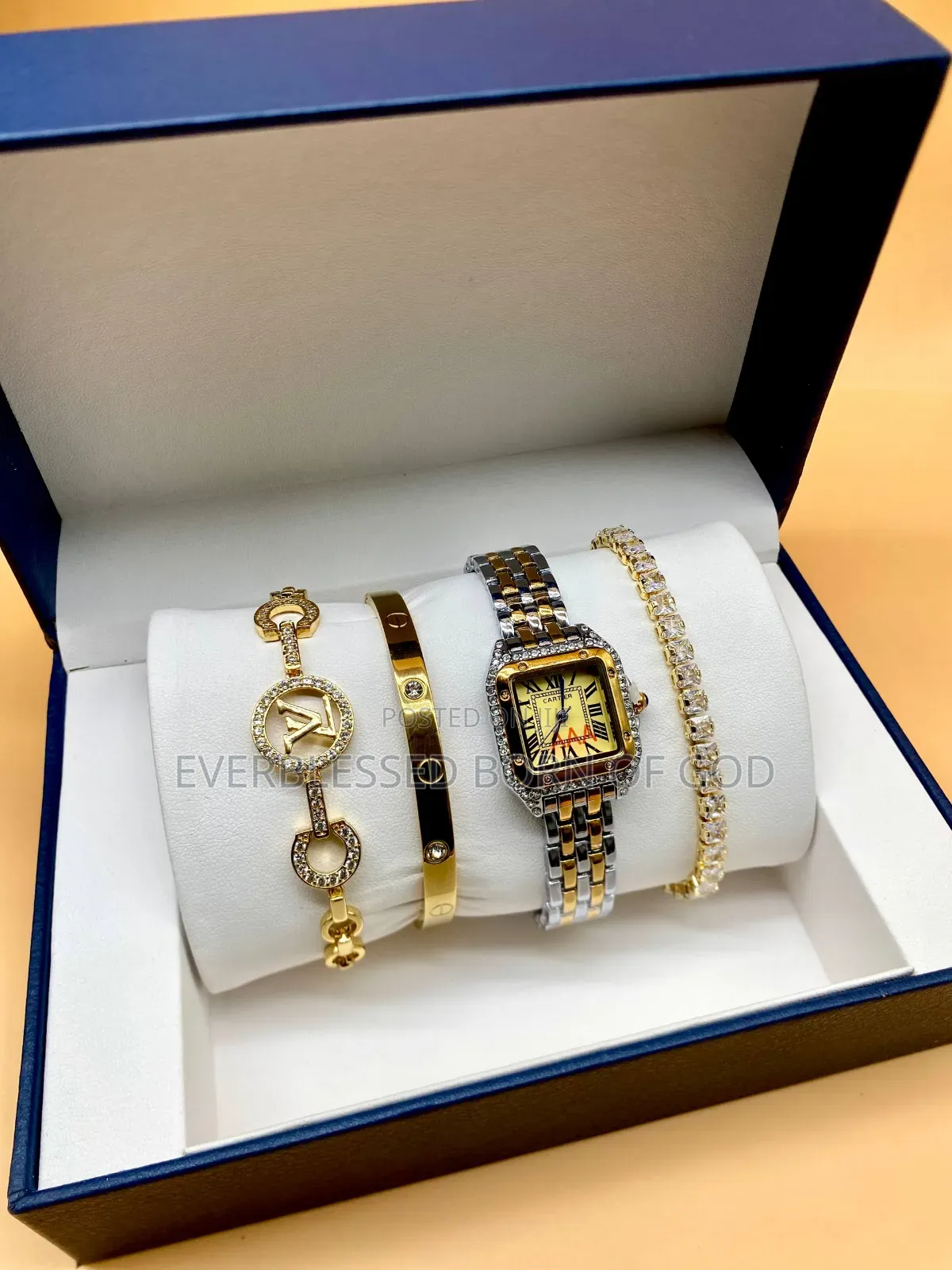 Top Quality Cartier Female Watch and Bracelet Set