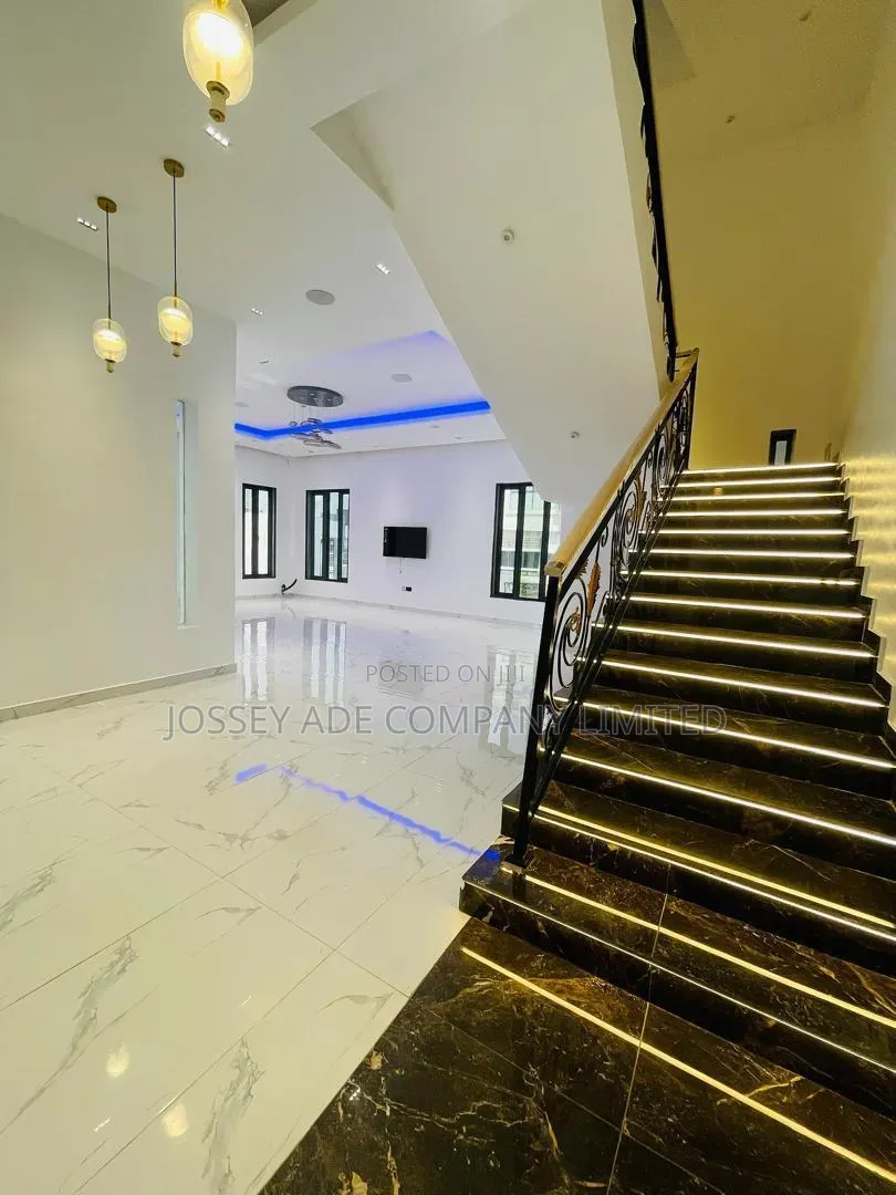 Furnished 7bdrm Duplex in Osapa london for sale