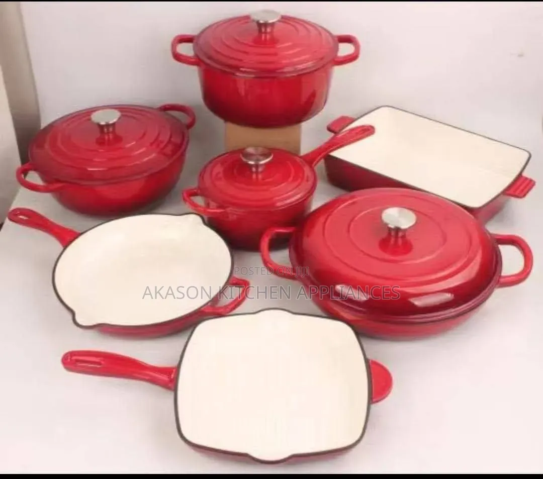 Cast Iron Cookware Set Available in Purple and Blue