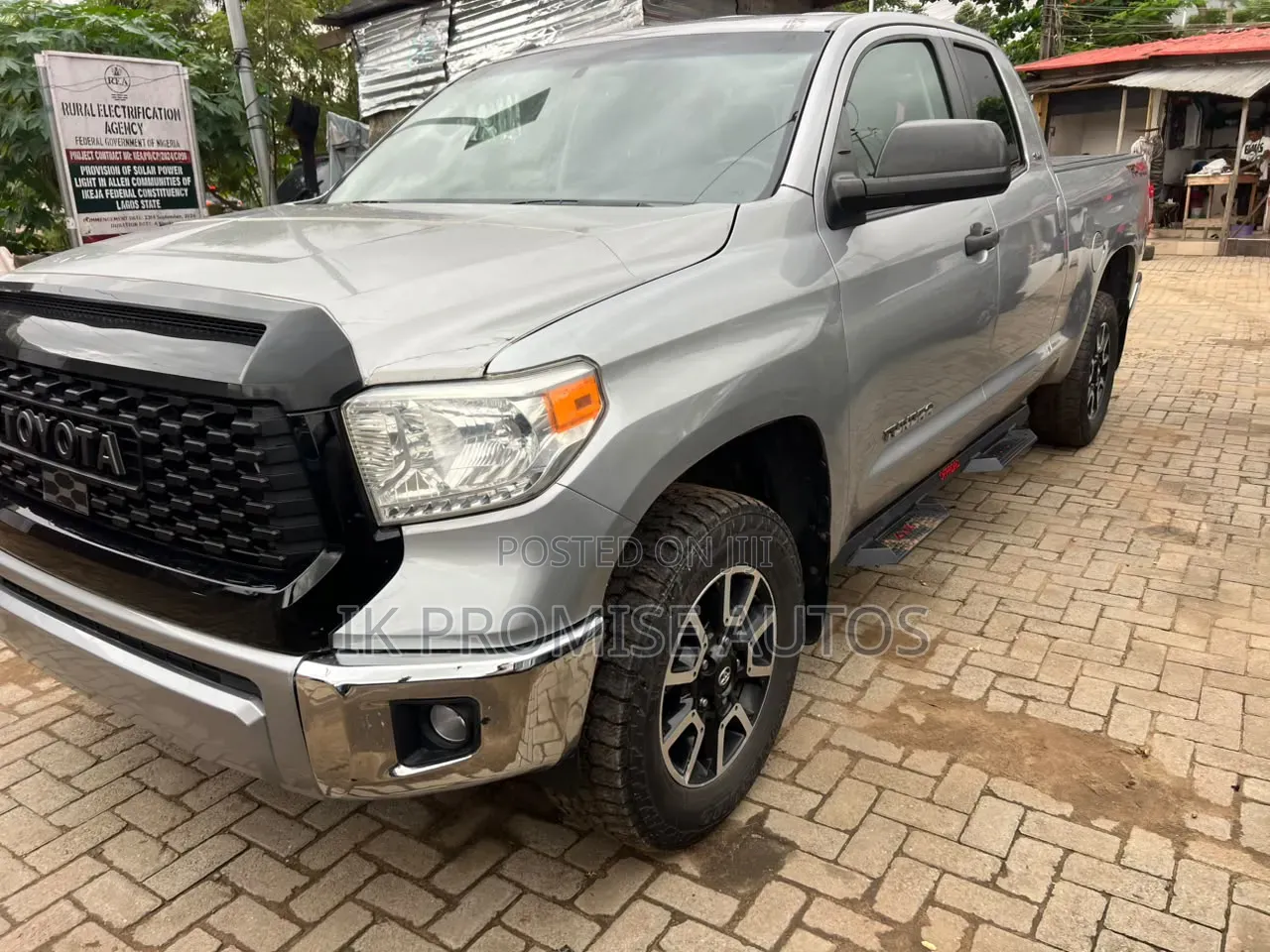 Toyota Tundra 2015 Silver