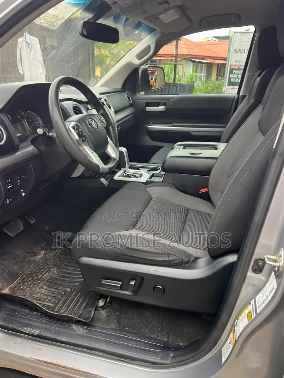 Toyota Tundra 2015 Silver
