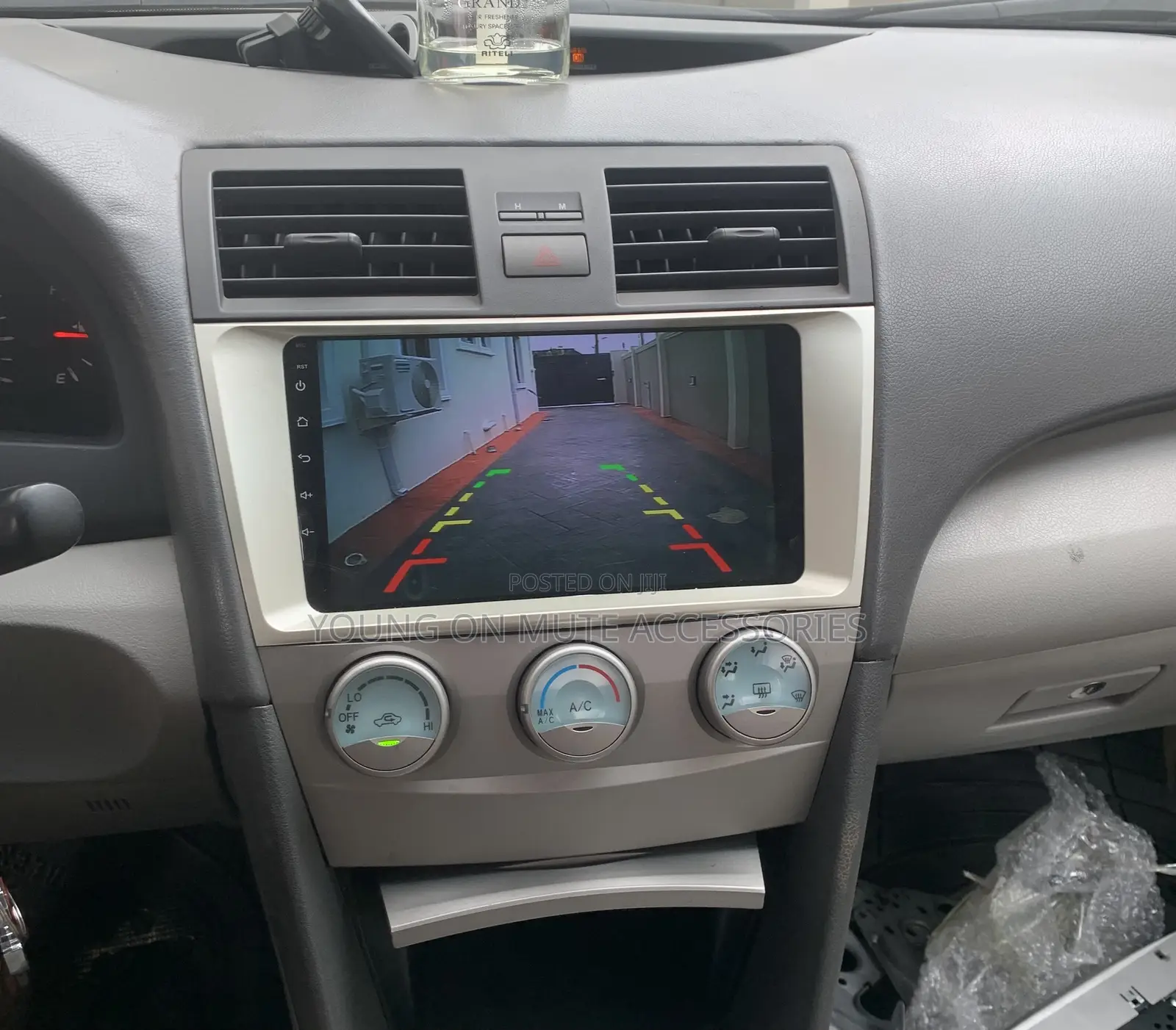 2007-2010 Camry Android Navigation + Reverse Camera