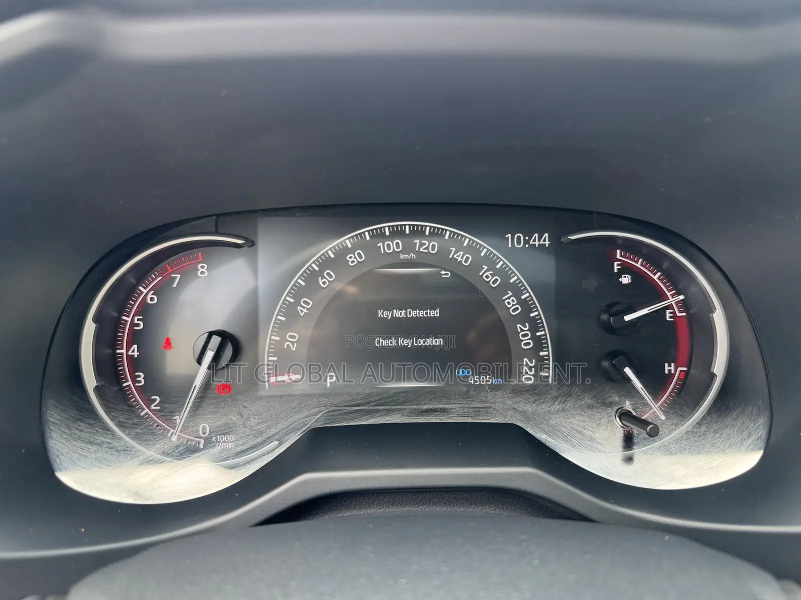 Toyota RAV4 XLE 2025 Gray