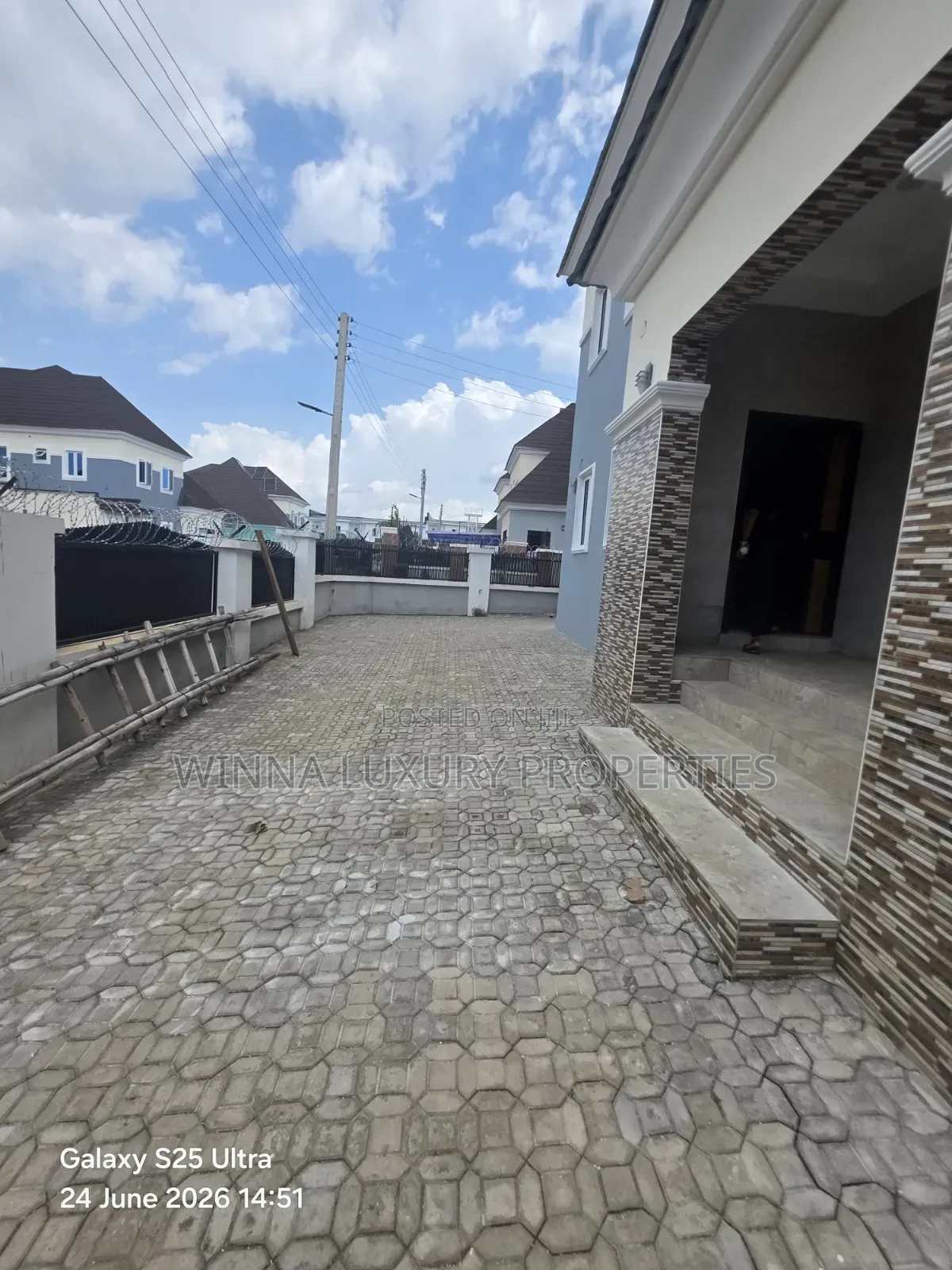 4bdrm Duplex in Nut, Lugbe District for rent