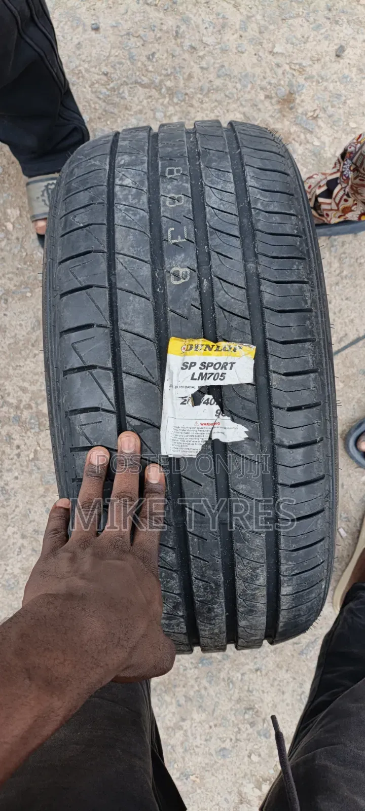 Brand New 245/40r19 Dunlop