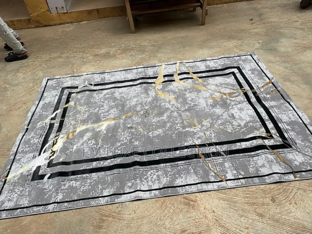 5by7 Turkish Vip Center Rug