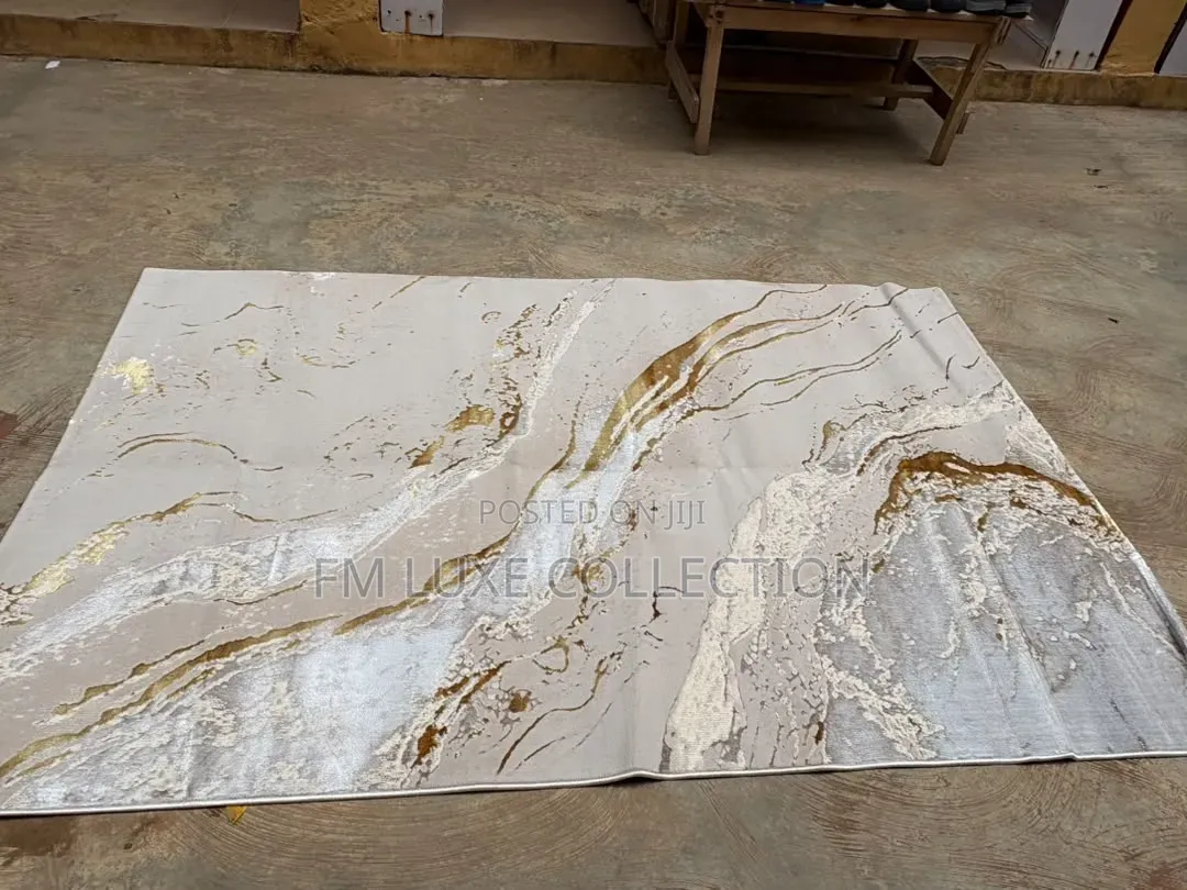 5by7 Turkish Vip Center Rug