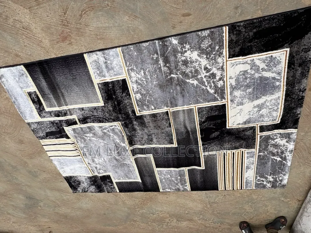 5by7 Turkish Vip Center Rug