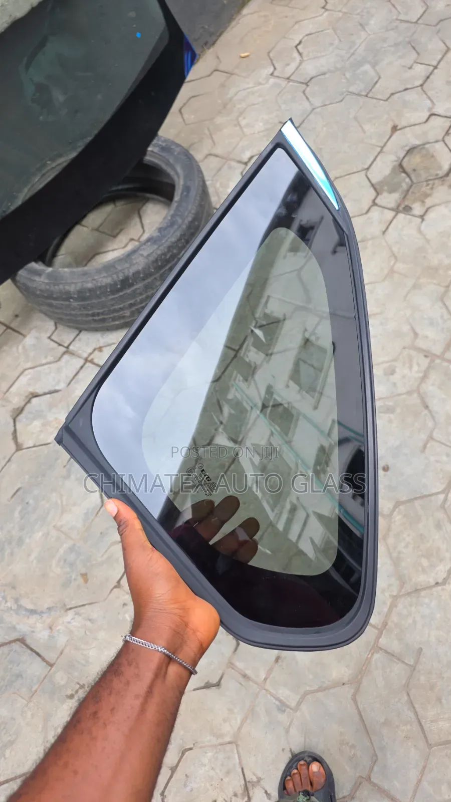 Toyota Rav4 2020 Vent Glass With Crome Available at Chimatex