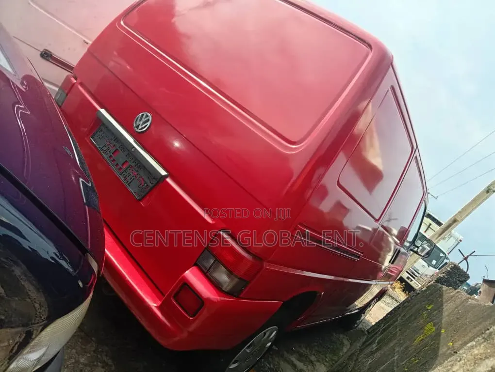 Volkswagen Transporter 1992 Red