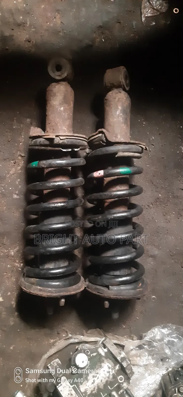 Front Shock Nissan Pathfinder 2005 Model
