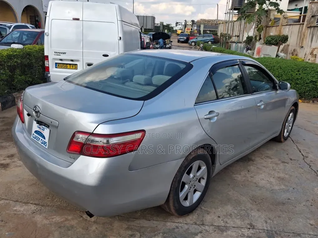 Toyota Camry LE 4dr Sedan (2.4L 4cyl 5A) 2007 Silver
