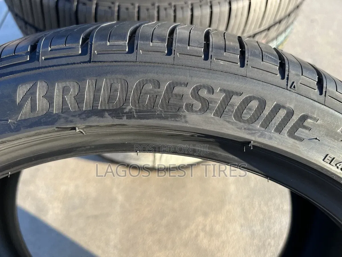 Brand New Bridgestone Turanza El450 (265/35r19 94v)