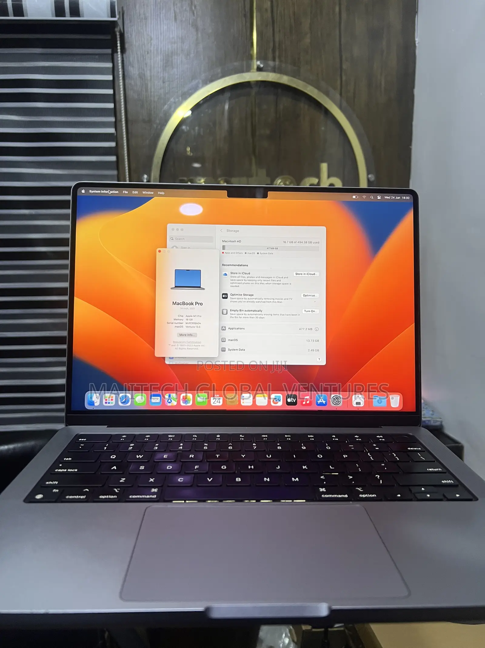 Laptop Apple MacBook Pro 2021 M1 16GB Apple M1 Pro SSD 512GB