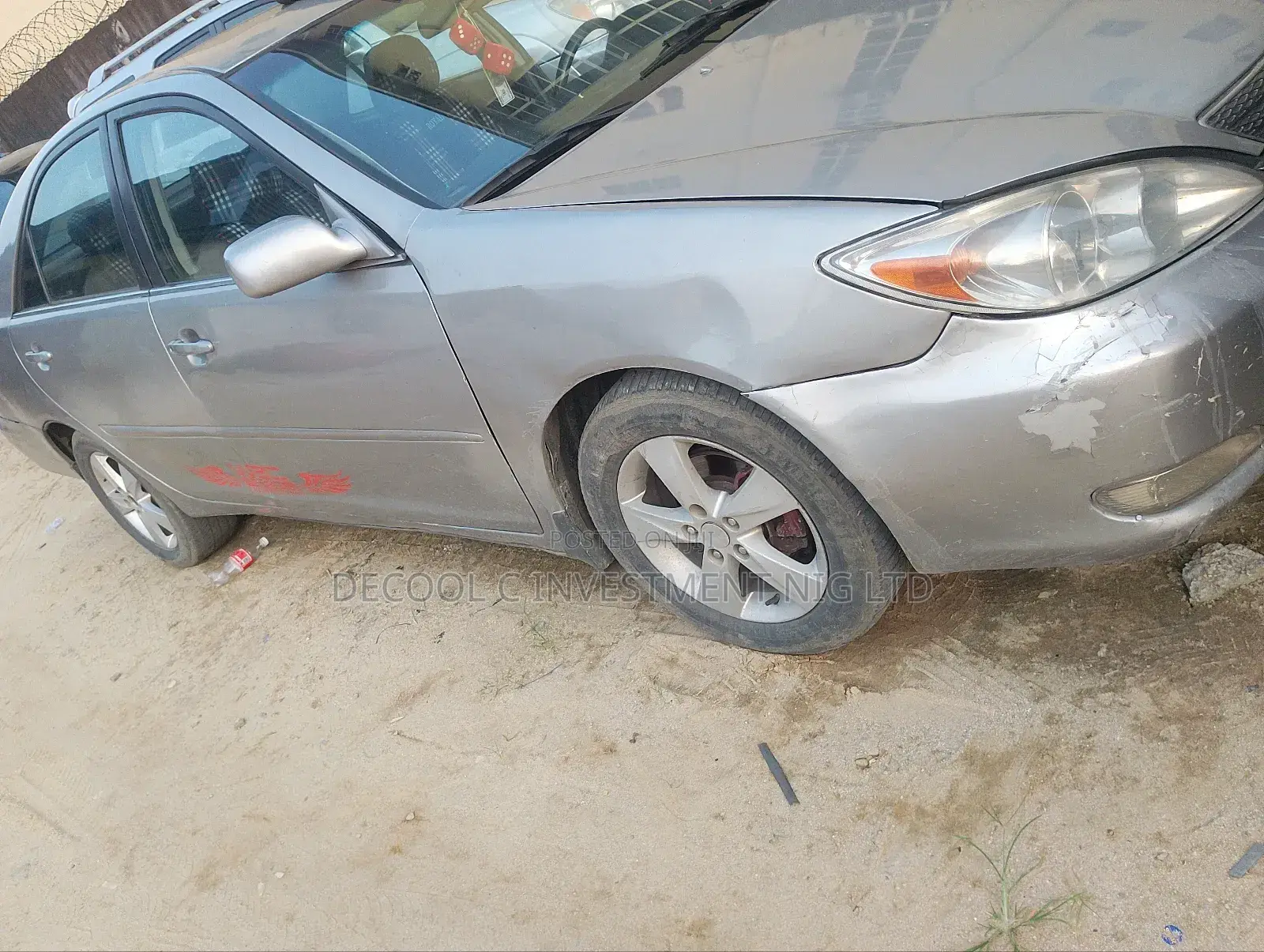 Toyota Camry LE 4dr Sedan (2.4L 4cyl 5M) 2004 Silver