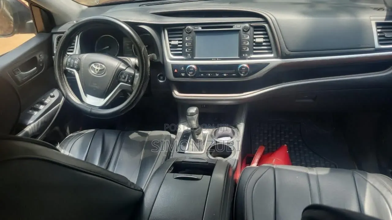 Toyota Highlander 2017 Red