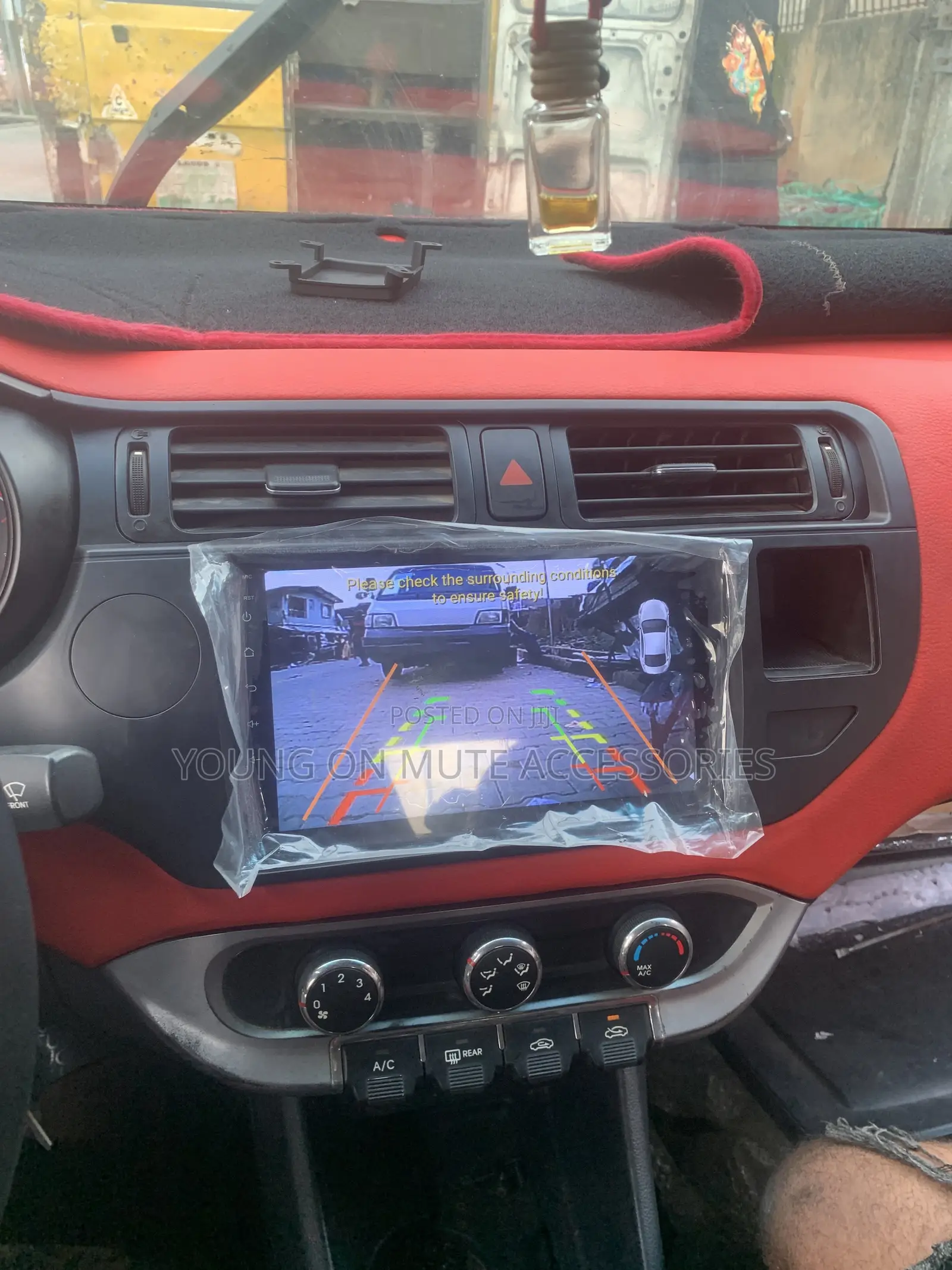 2011-2015 Kia Rio Andriod Navigation + Reverse Camera