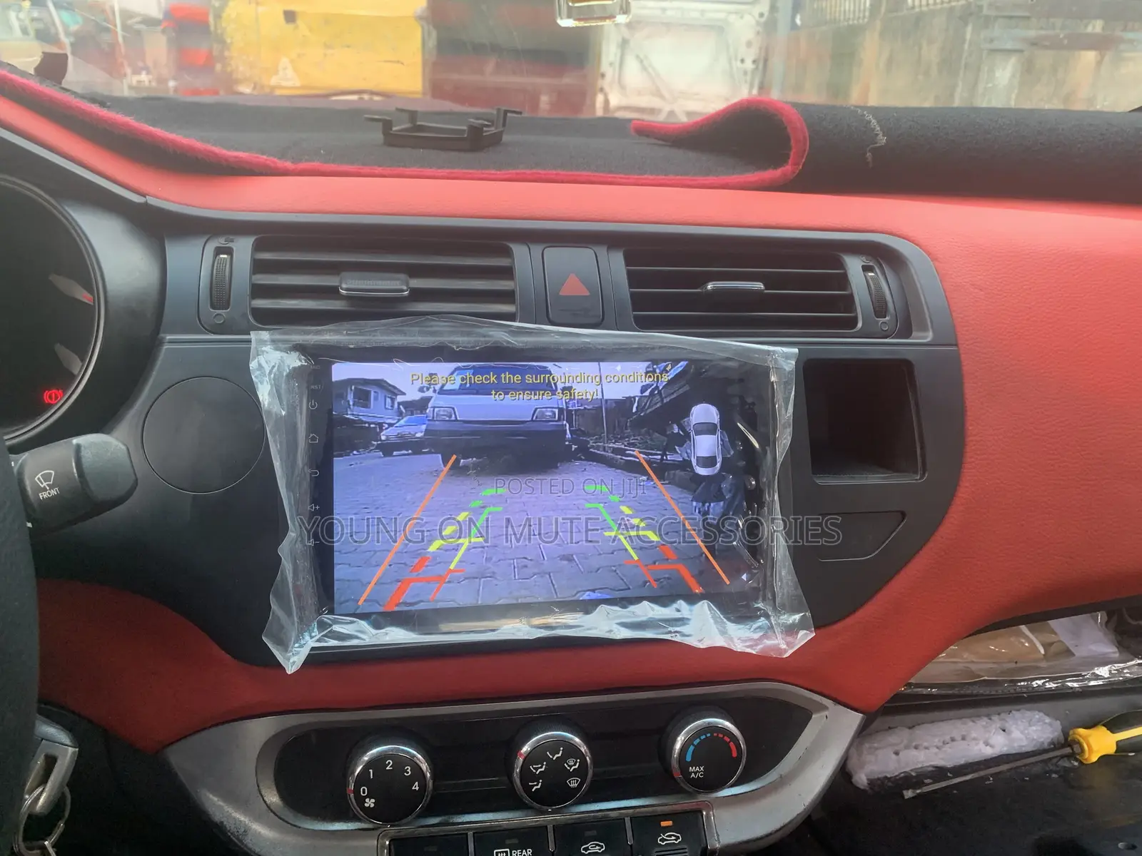 2011-2015 Kia Rio Andriod Navigation + Reverse Camera