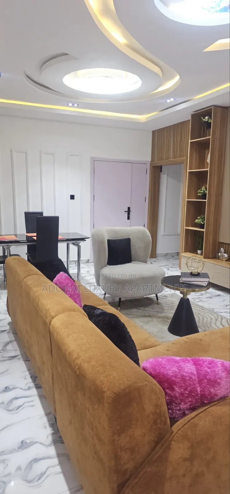 Exquitely Beautiful 2 Bedrooms Apartment