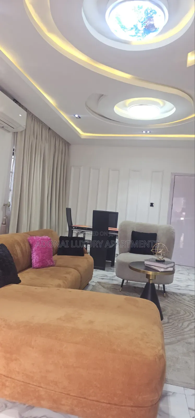 Exquitely Beautiful 2 Bedrooms Apartment