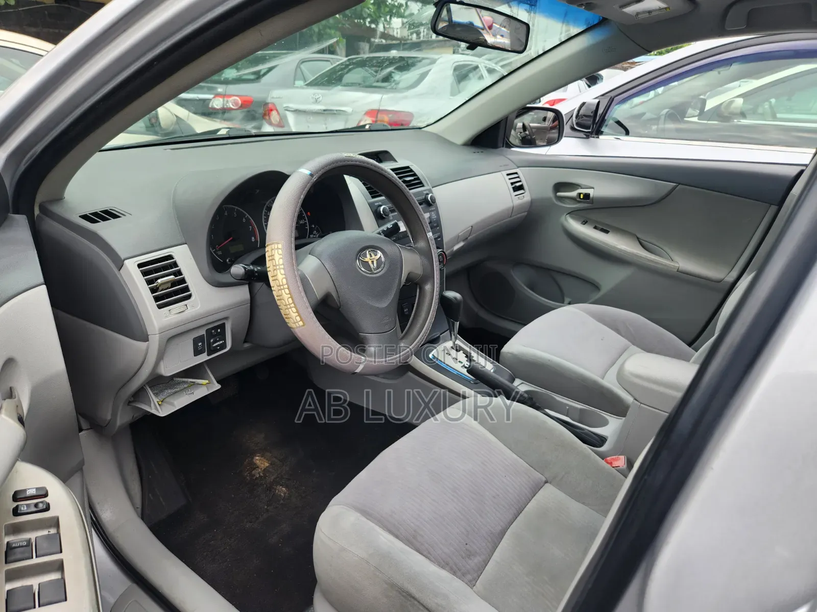 Toyota Corolla 2012 Silver