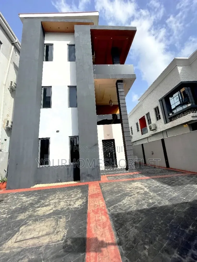 Brand New Luxury 4/3 Bedroom Self Compound With Gym
